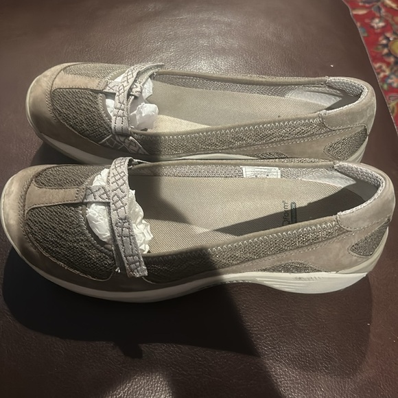 Merrell - Picture 2 of 6